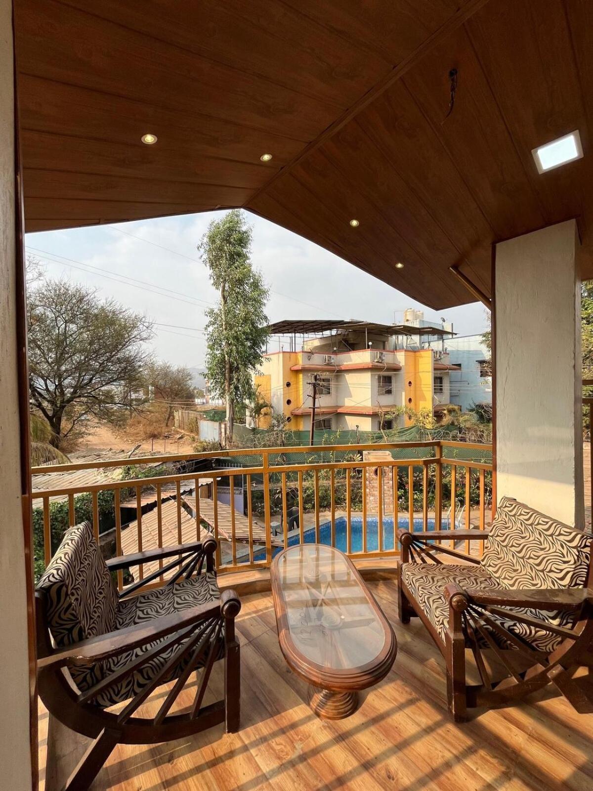 Govind Villa - 3Bhk Penthouse Suite With Pool Splash Lonavala Exteriér fotografie
