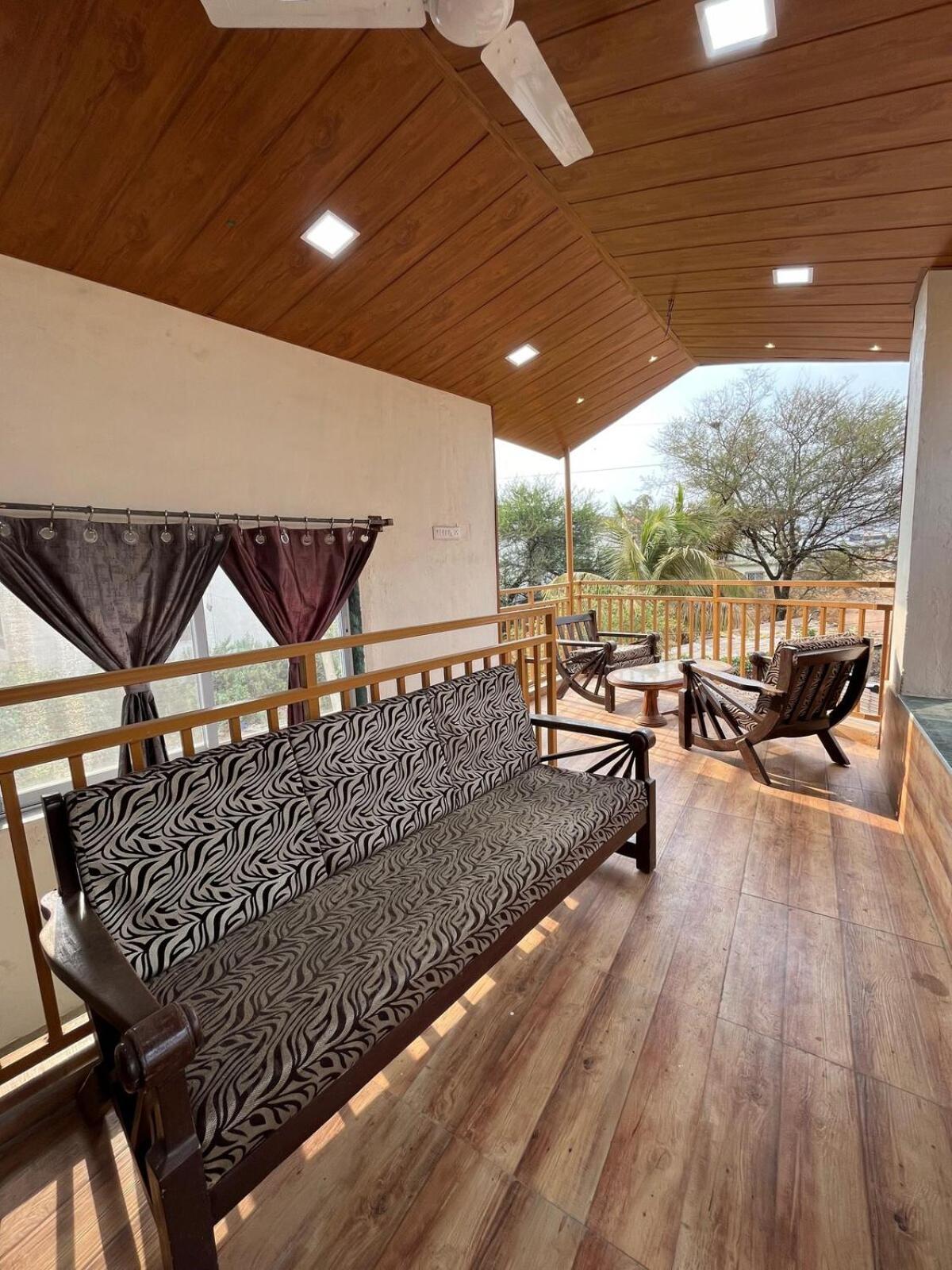 Govind Villa - 3Bhk Penthouse Suite With Pool Splash Lonavala Exteriér fotografie